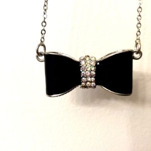 NEW URBAN OUTFITTERS BLACK ENAMEL BOW NECKLACE